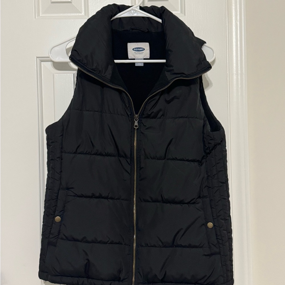 Old Navy Black Puffer Vest